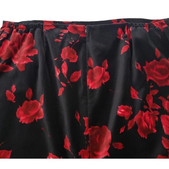 TALBOTS Woman Black Velour Velvet Red Rose Floral Lined Midi Pencl Skirt 24W - Picture 8 of 8